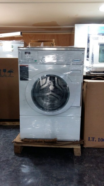 MACHINE À LAVER  SPEED QUEEN CW10